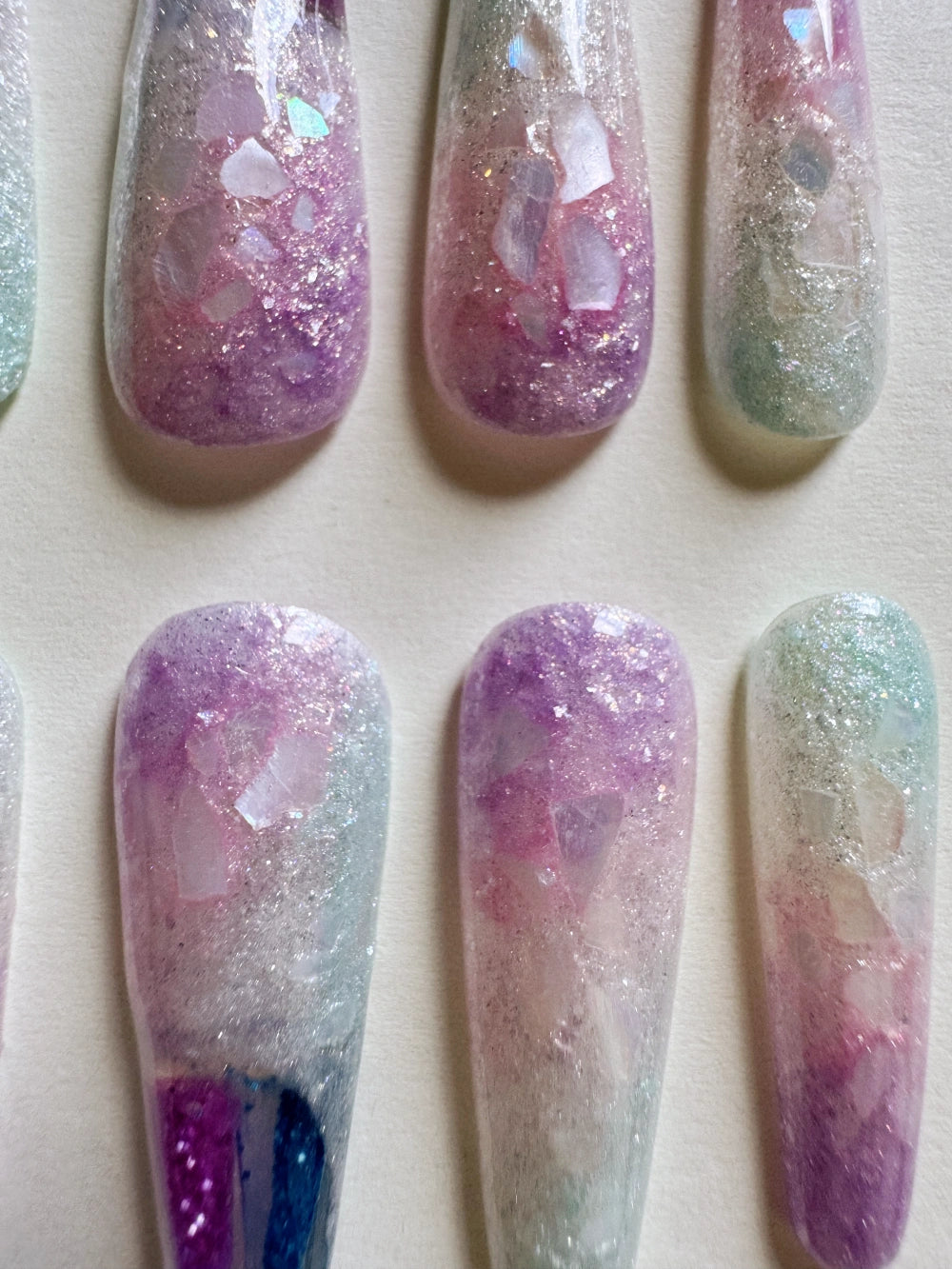 Illusion Hand Drawn Acetic Acid Broken Shells Dual Color Flowing Sand Nail Art