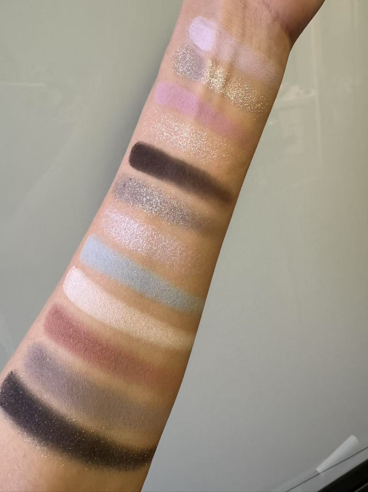 Perfect Diary Explorer Eyeshadow 20 Butterfly and Snow Leopard - Soft Pink 14g