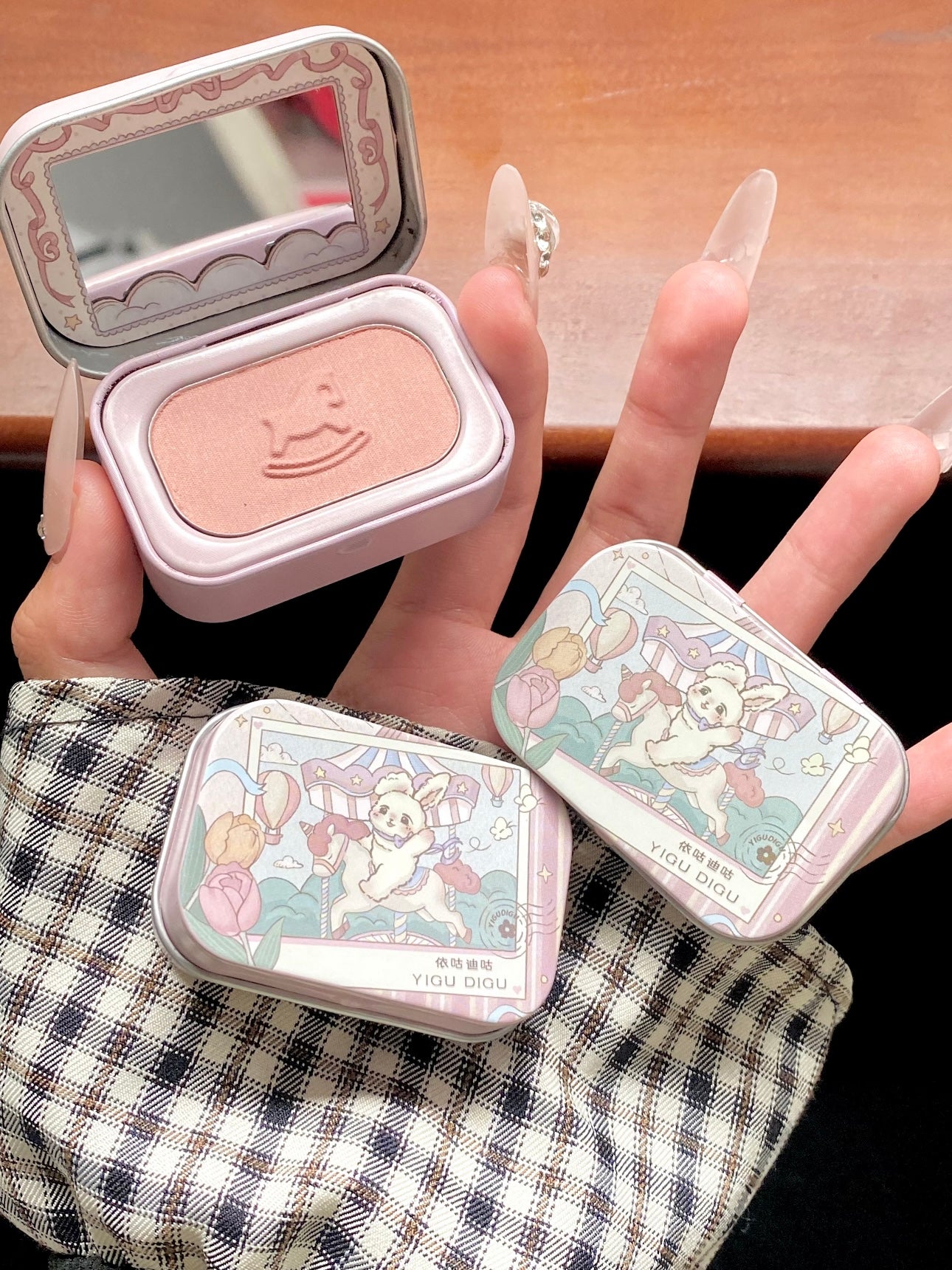 YIGUDIGU - Colorful Land Creamy Mud Blush 3g